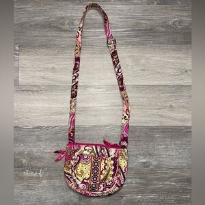 Vera Bradley Very Berry Paisley Hipster Crossbody Purse Handbag 9x8”